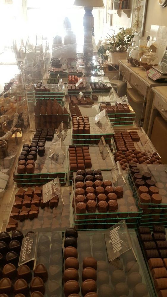 Cocoa and cocoa preparations account for 55.5% of the country's top exports